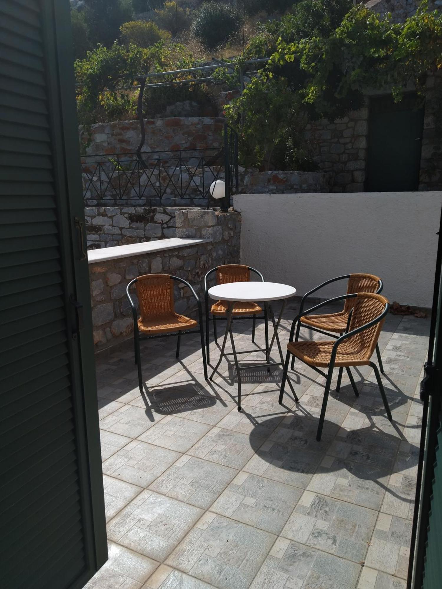 Aparthotel Vatoulia House Néon Oítilon Exterior foto